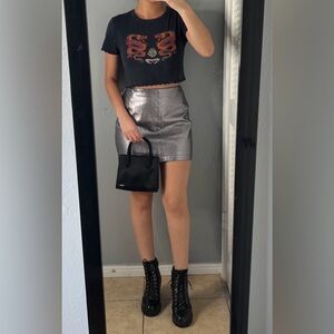 UO Dragon Graphic crop top fitted lettuce edge Baby Tee M | Y2K alt edgy grunge